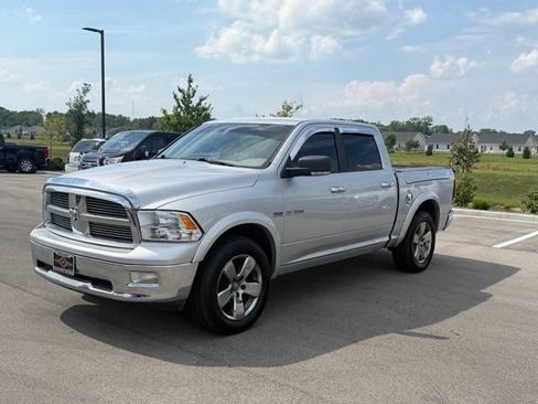 Used 2009 Dodge Ram 1500 Truck SLT w/ SLT Plus D←cor Group AWD/4WD image 9