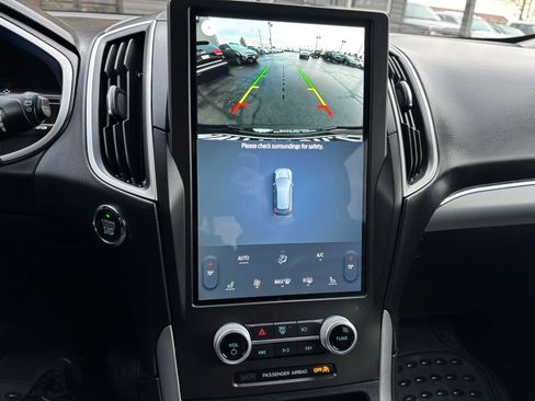 Used 2021 Ford Edge SEL image 15