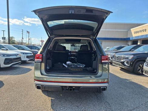 New 2026 Volkswagen Atlas Peak Edition image 27