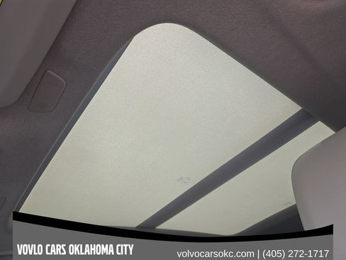 Certified 2023 Volvo XC40 B4 Plus w/ Driver Assist Package FWD image 27