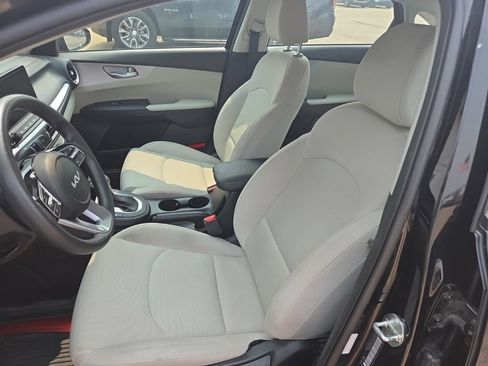 Used 2023 Kia Forte LXS FWD image 14