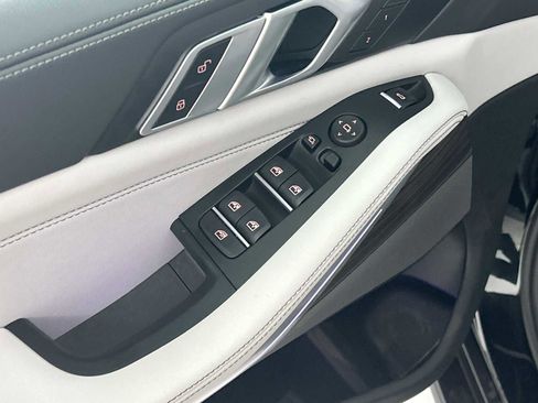 Used 2024 BMW X5 xDrive40i w/ Premium Package image 15