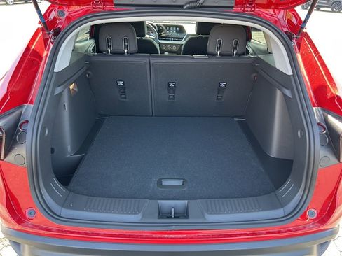 New 2026 Chevrolet Trax LS w/ LS Convenience Package FWD image 36