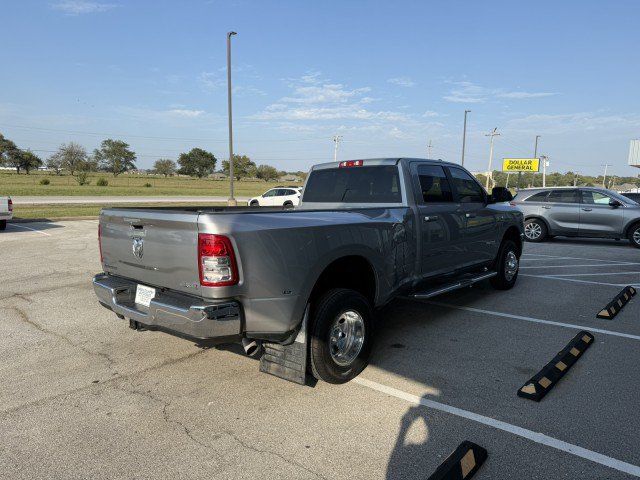 Used 2021 RAM 3500 Big Horn AWD/4WD image 2
