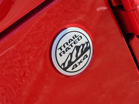 Used 2023 Jeep Gladiator Overland w/ Popular Equipment Package image 12