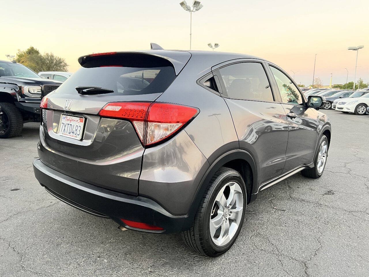 Used 2017 Honda HR-V EX image 7
