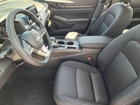 New 2026 Nissan Altima 2.5 SV FWD image 9