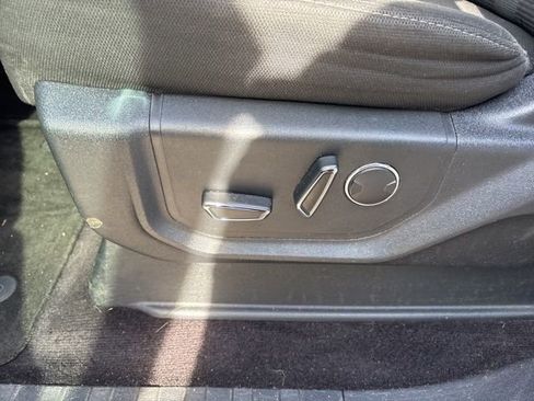 Used 2017 Ford F150 XLT w/ Equipment Group 302A Luxury image 32