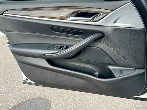 Used 2018 BMW 530i xDrive w/ Premium Package image 30