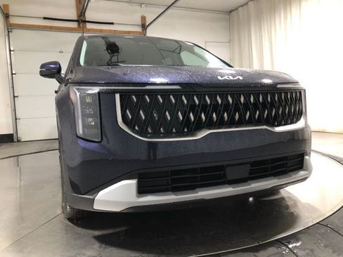 New 2026 Kia Carnival image 2