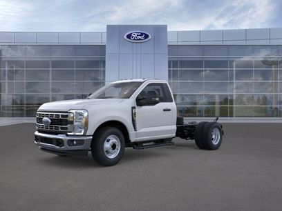 New 2025 Ford F350 XL w/ XL Chrome Package