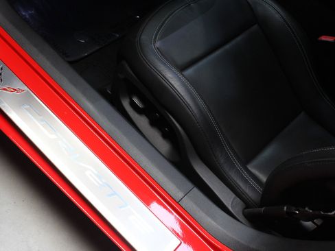 Used 2019 Chevrolet Corvette w/ 2LT w/ 2LT Preferred Equipment Group image 40