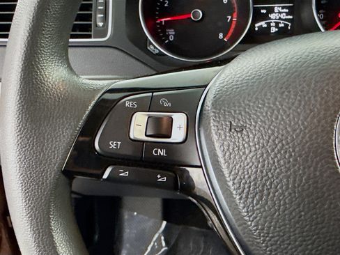 Used 2017 Volkswagen Jetta S image 11