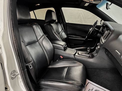 Used 2021 Dodge Charger SXT w/ Leather Interior Group RWD image 12