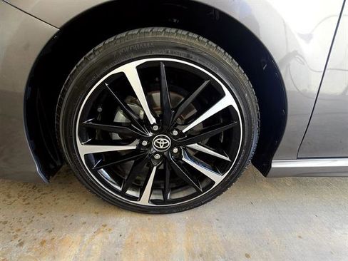 Used 2020 Toyota Camry XSE image 24