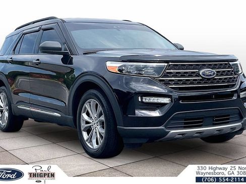 Used 2023 Ford Explorer XLT w/ Equipment Group 202A RWD image 1