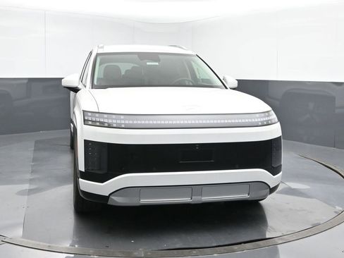 New 2026 Hyundai Ioniq 9 SEL image 8