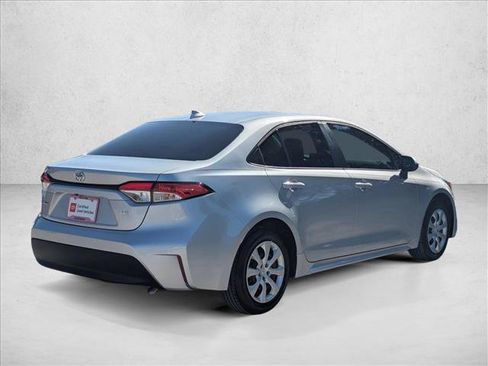 Used 2024 Toyota Corolla LE FWD image 5