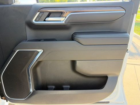 Used 2023 Chevrolet Silverado 1500 RST AWD/4WD image 24