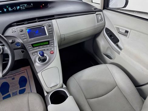 Used 2014 Toyota Prius Three image 27