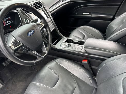 Used 2019 Ford Fusion Energi Titanium image 9