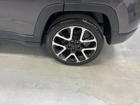 Used 2019 Jeep Compass Limited w/ Premium Lighting Group image 29