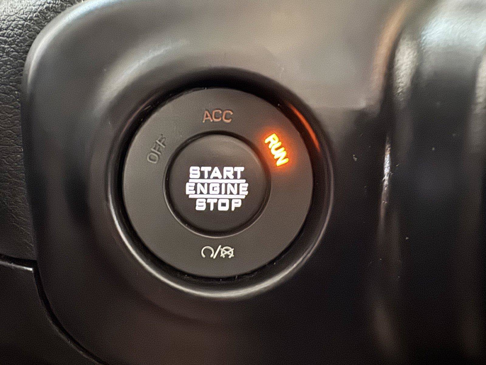 Used 2020 Jeep Gladiator Overland AWD/4WD image 19