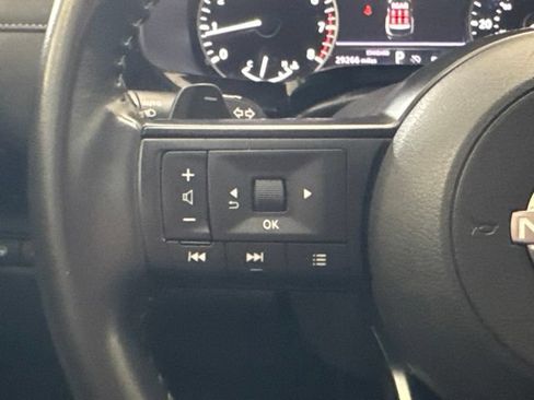 Used 2025 Nissan Pathfinder SV FWD image 15