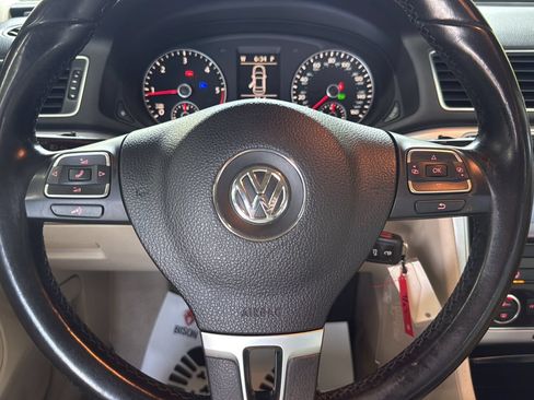 Used 2012 Volkswagen Passat TDI SE FWD image 12