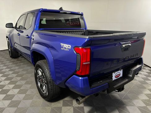 Certified 2025 Toyota Tacoma TRD Sport AWD/4WD image 7