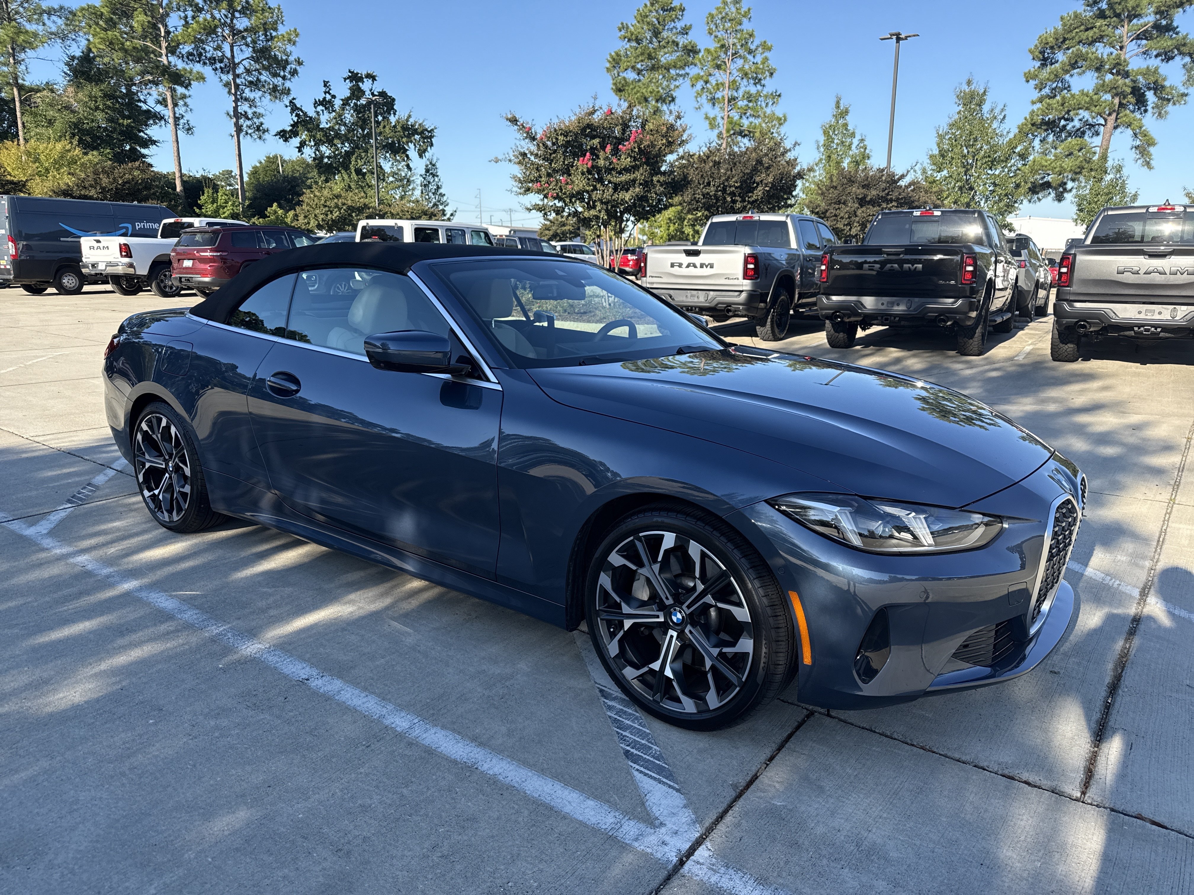 Used 2026 BMW 430i Convertible w/ Premium Package RWD image 2