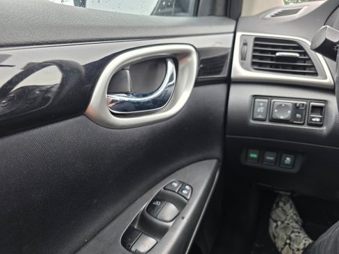 Used 2018 Nissan Sentra SV FWD image 18