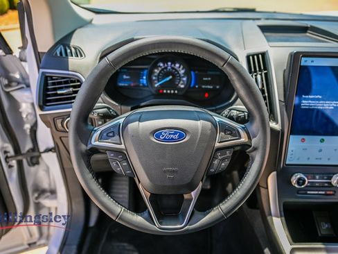 Used 2024 Ford Edge SEL AWD/4WD image 12
