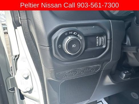 Used 2025 Jeep Wrangler Unlimited Sahara w/ Safety Group AWD/4WD image 12