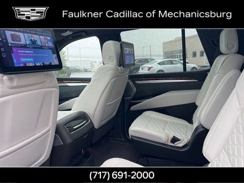 Certified 2026 Cadillac Escalade Platinum Sport w/ LPO, ONYX Package AWD/4WD image 19