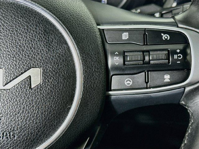 Used 2023 Kia K5 GT-Line w/ GT-Line Premium Package FWD image 12