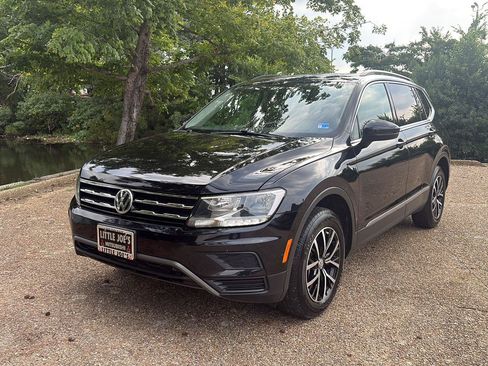 Used 2021 Volkswagen Tiguan S FWD image 11