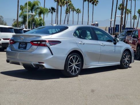 Used 2024 Toyota Camry SE FWD image 4