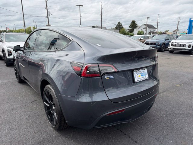 Used 2023 Tesla Model Y Long Range AWD/4WD image 5