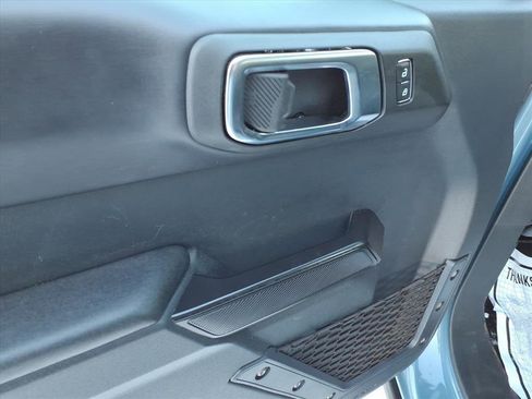 Used 2025 Ford Bronco Badlands image 11