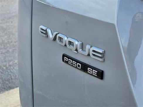 Used 2020 Land Rover Range Rover Evoque SE image 12