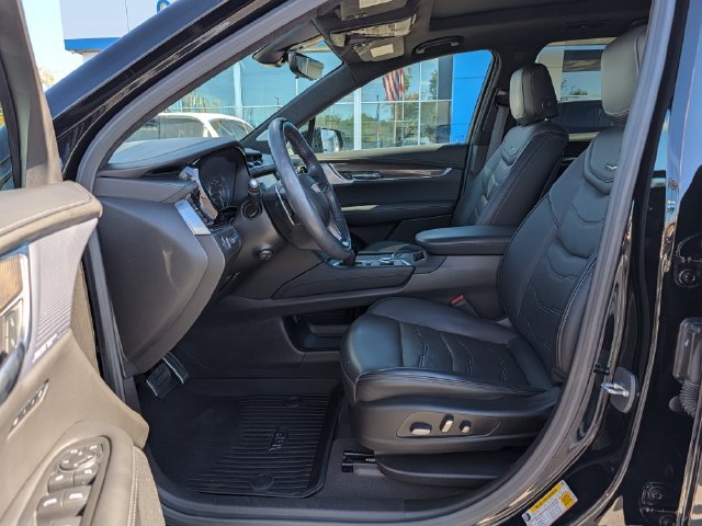 Used 2024 Cadillac XT6 Sport w/ Platinum Package AWD/4WD image 10