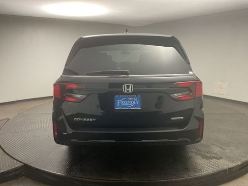 New 2026 Honda Odyssey Touring image 6
