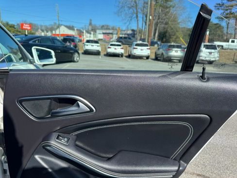 Used 2019 Mercedes-Benz CLA 250 4dr Sdn CLA 250 FWD image 24