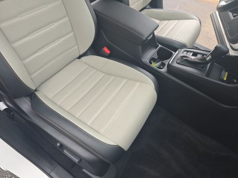 Used 2024 Honda CR-V Sport Touring image 10