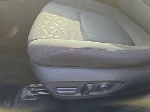 Used 2021 Toyota RAV4 XLE image 28