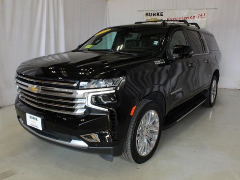 Certified 2023 Chevrolet Suburban High Country image 1