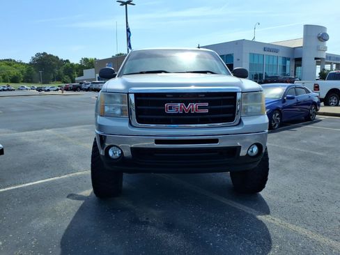 Used 2010 GMC Sierra 1500 SLE w/ Power Pack Plus AWD/4WD image 2