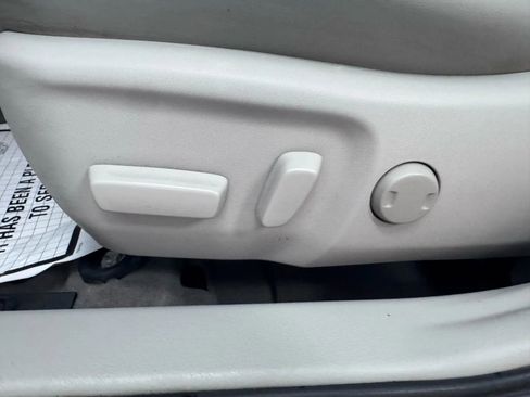 Used 2014 Toyota Camry XLE image 11