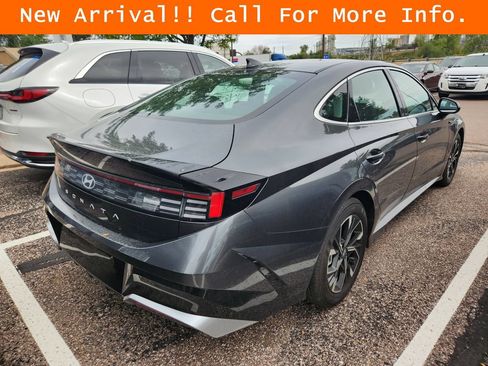 Used 2025 Hyundai Sonata SEL FWD image 9